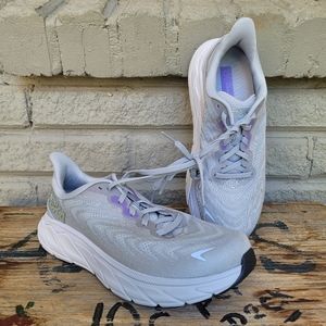 Like New Hoka Arahi 9 | Harbor Mis / Ocean